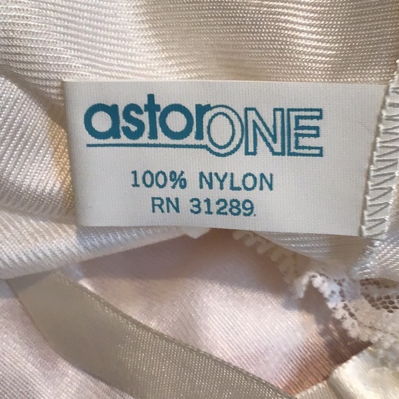 Vintage Astorone white camisole size 36 - Picture 3 of 5